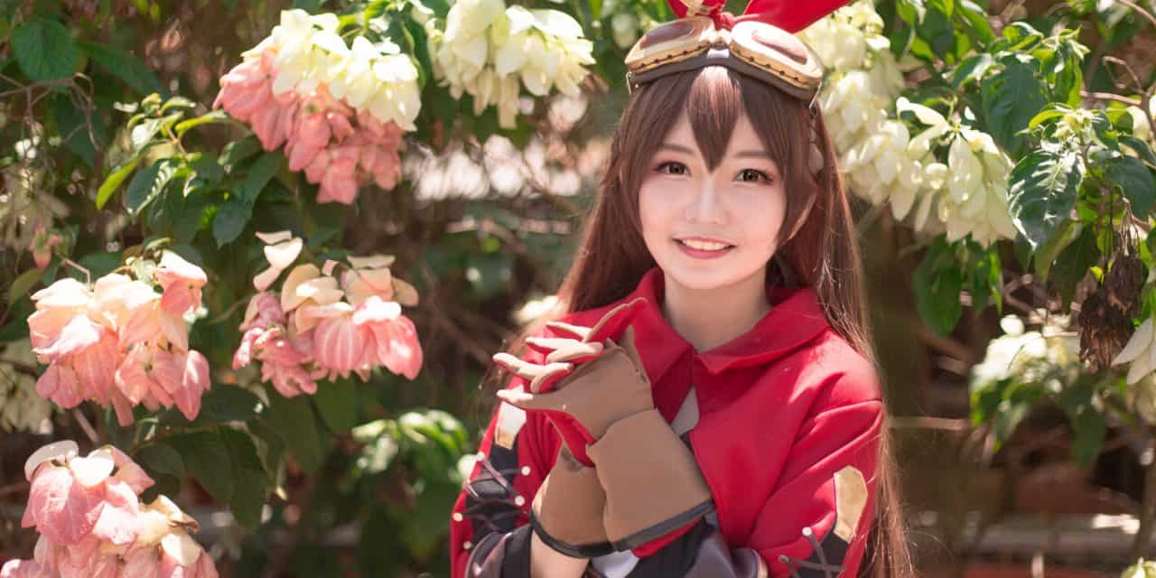 Here Are 9 Beautiful Ways To Cosplay Without Makeup