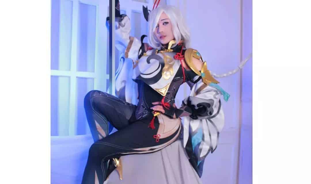 15 White Hair Cosplay Ideas You NEED To Try!