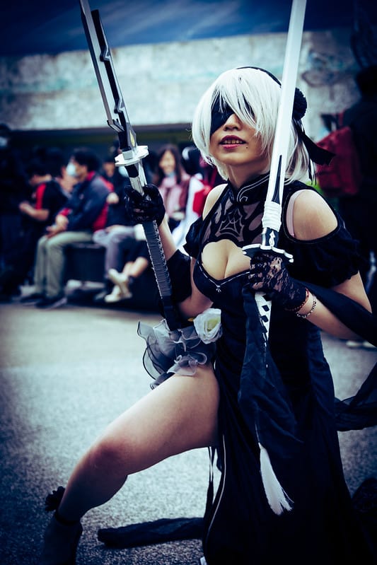 2B cosplay (best place to buy cosplay weapons)
